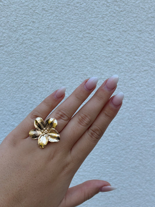 middle flower ring