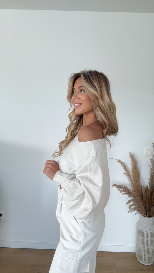 Off shoulder basic beige